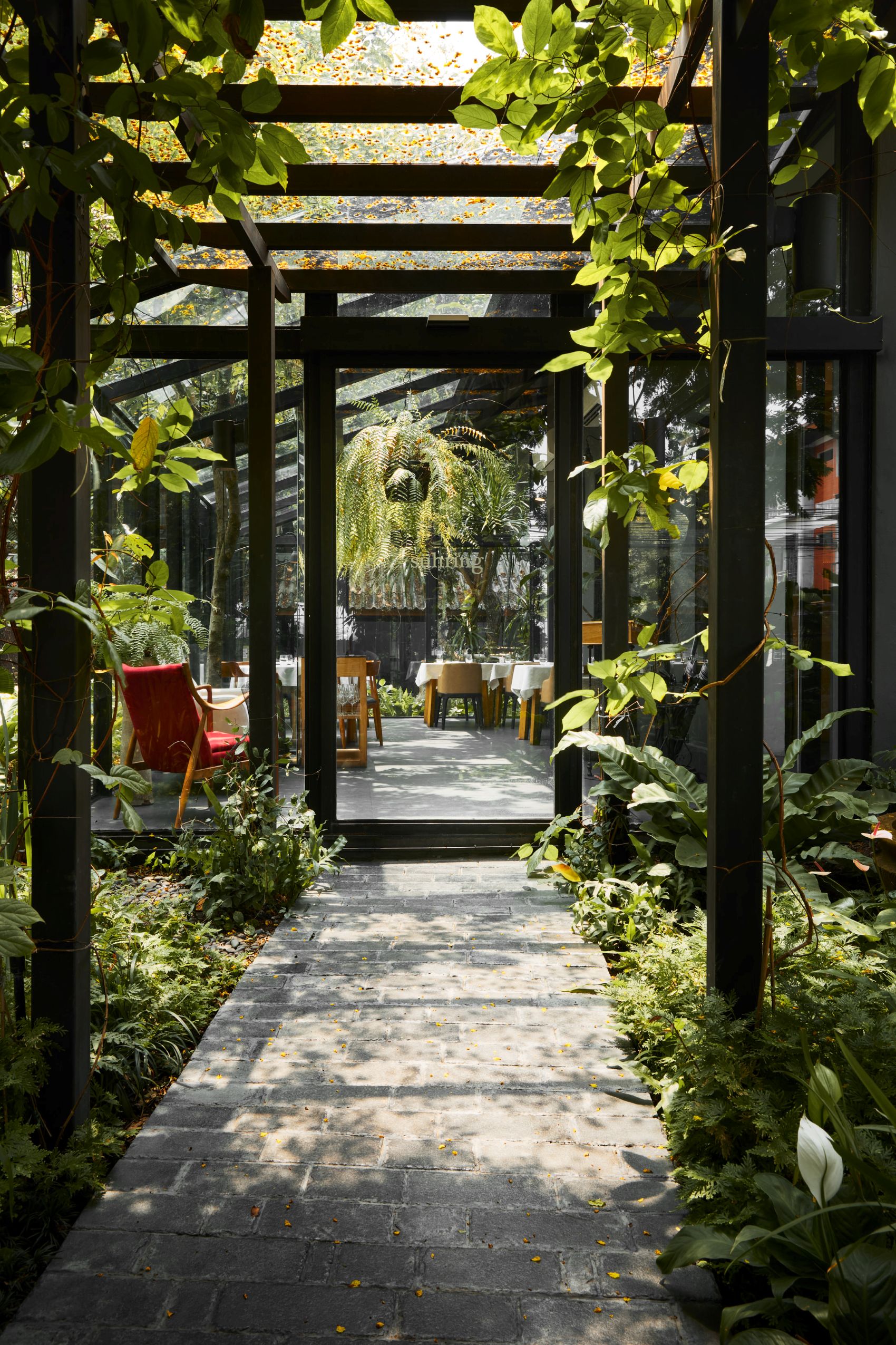 Exterior view of the restaurant building and entrance.